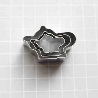    *Siivousmyynti Setti (studion mallikappale) Piparkakku + Teekannu (2x2cm, 3x3cm, 4x4cm)