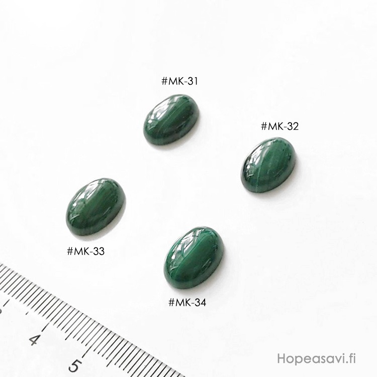 Malakiitti, py�r�hiottu kapussi, vihre�, soikea 14x10mm, uniikki kivi, kuvassa #32