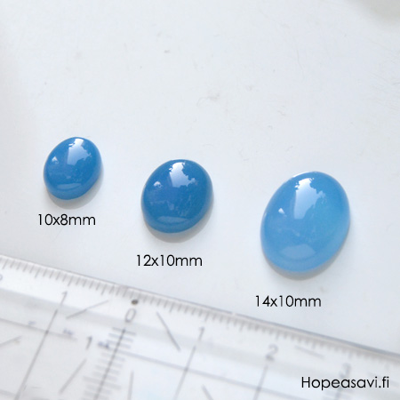 Akaatti, sininen (vrjtty) kapussi, soikea 16x12mm, 1 kpl huom. vrin tummuus vaihtelee *Viimeiset kappaleet*