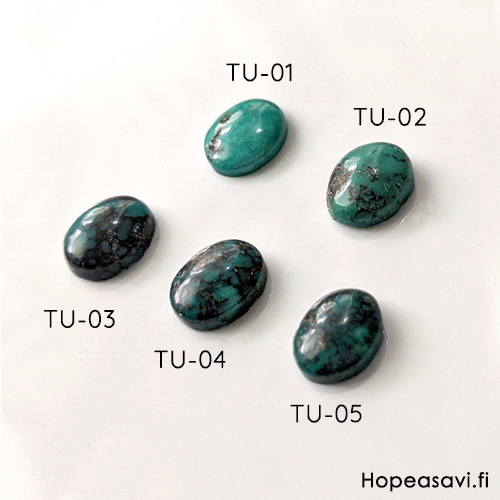 Turkoosi, *Uniikki kivi* kuvassa TU-05, tumma svy,  pyrhiottu kapussi, v/t, soikea, 10x8mm, 1 kpl