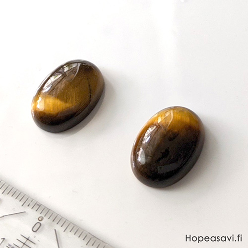 Tiikerinsilm, aito luonnonkivi, pyrhiottu kapussi, soikea, 18x13mm, 1kpl 
